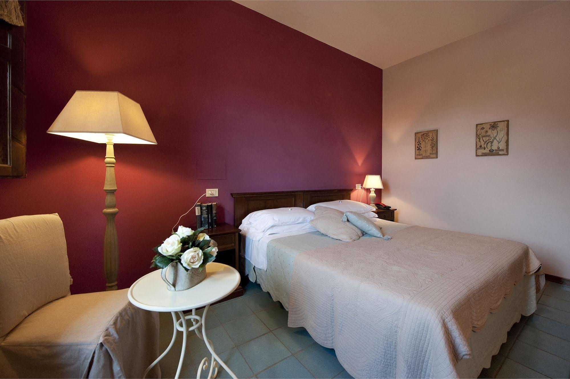 Hotel Molino D'Era Волтера Екстериор снимка